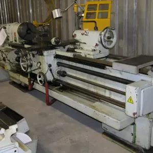 Spitzendrehmaschine TOS SU 50/2000